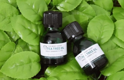 Review tinh dầu trị mụn hiệu quả The Body Shop Tea Tree Oil  